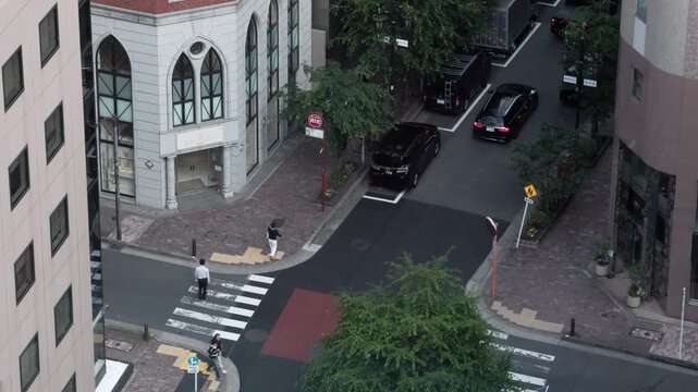 Tokyo Scene  :  Intersection Where Retro and Modern Architecture Blend, Reflecting the Passage of Time  |  Ginza, Tokyo, Japan