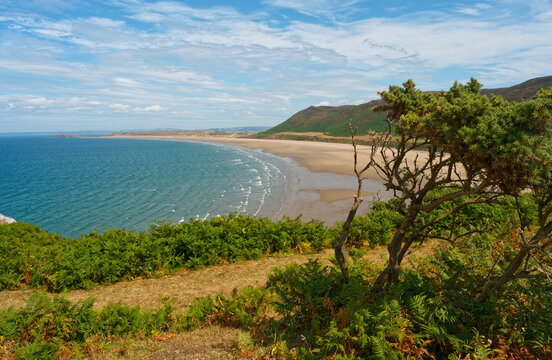 Looking across Rhossili bay from high on the cliff tops.