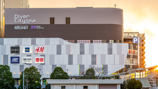 Beautiful sunset view of DiverCity Tokyo plaza a shopping mall on Odaiba island Tokyo Japan