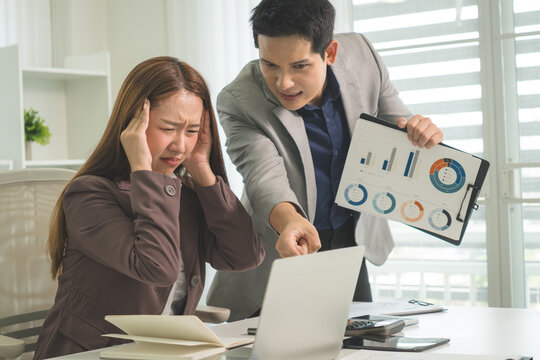 Professional Mentoring and Knowledge Sharing in Modern Office