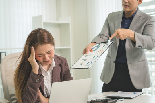 Professional Mentoring and Knowledge Sharing in Modern Office