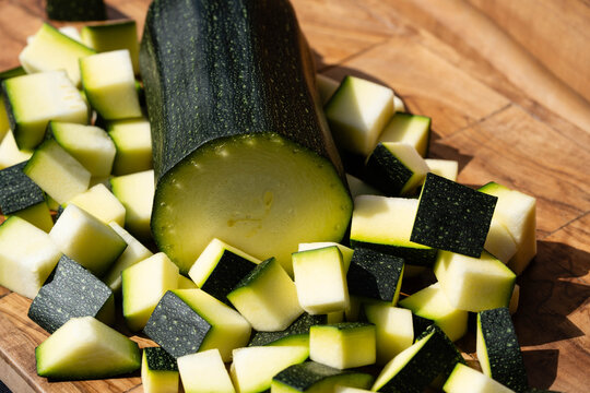 Zucchini Cucurbita pepo aus dem eigenen Garten
