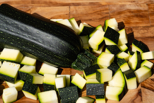 Zucchini Cucurbita pepo aus dem eigenen Garten
