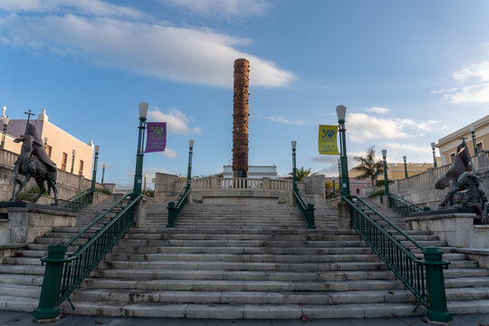 San Juan, Puerto Rico: Plaza del Quinto Centenario (Plaza del V Centenario, Square of the Fifth Centenary, Plaza del T&oacute;tem) commemorates 500th anniversary of European discovery and conquest.
