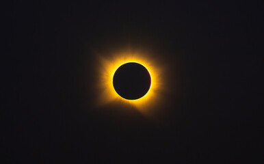 Totalité de l’éclipse solaire du 12 août 2026 avec couronne solaire visible en Espagne © Ludovic