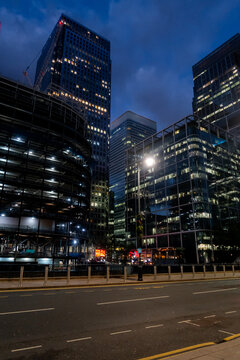 Canary Wharf skyscraper skyline at dusk in london