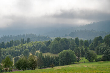 beskidy we mgle © piotrwolak