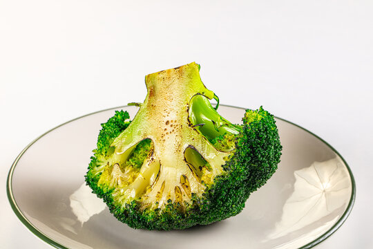 Roasted Broccoli Florette on Plate, Vibrant Green Vegetable