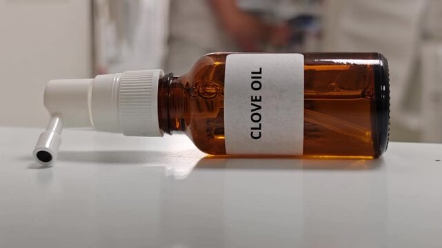 CLOVE OIL oral medicinal spray for relief of mouth, gum or dental discomfort