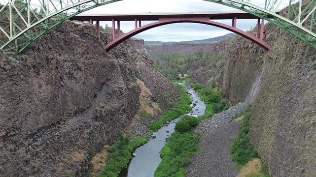 Two bridges - Peter Skene Ogden State Scenic Viewpoint, Oregon