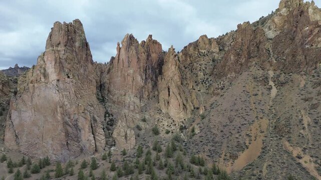 Cliffs of Smith Rock State Park, Oregon