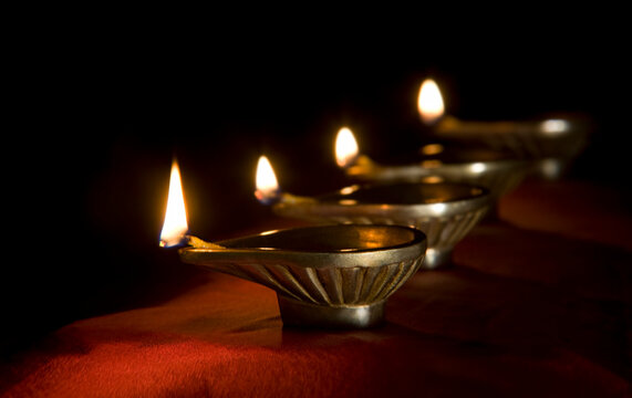 Diyas 