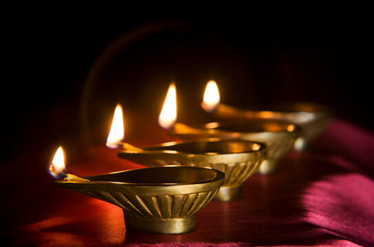 Diyas 