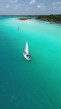 Un rinconcito de Bacalar y sus 7 colores 