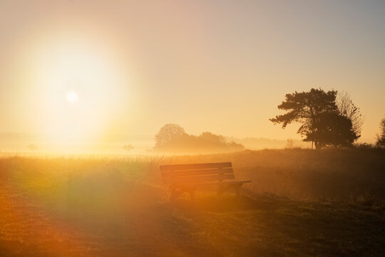 Germany, Bavaria, Lower Bavaria, Altmuehl Valley, sunrise near Riedenburg