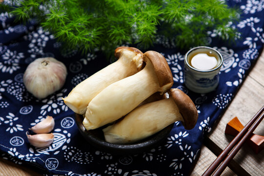Fresh king oyster mushrooms raw edible fungi