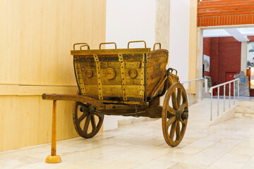 old wooden cart © Stanislav