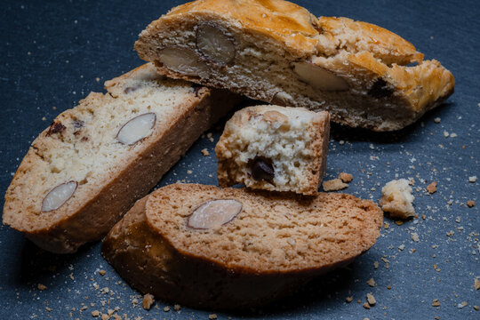 Tasty homemade almond tozzetti 2