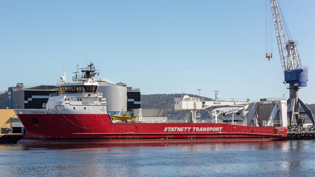 ELEKTRON IMO 9386811 at Drammen port Norway (NODRM)