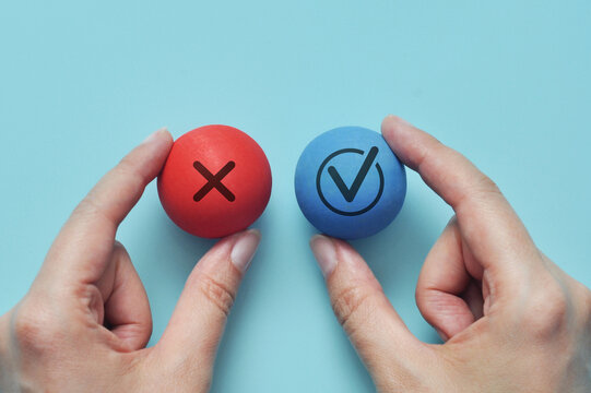 Comparing Wrong and Correct Choices