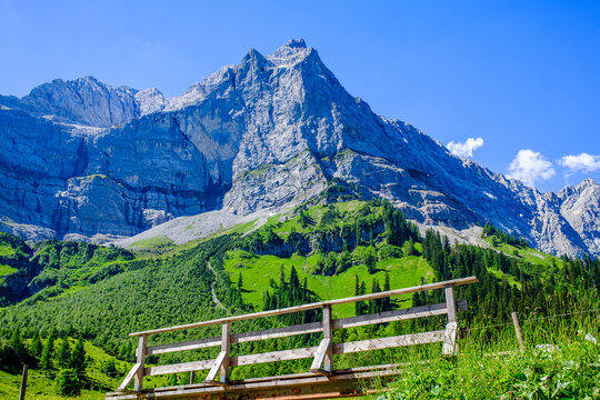 famous valley in austria - alpe eng