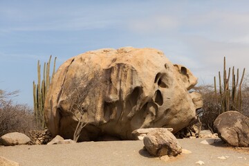 Boulders in Aruba © Valerie