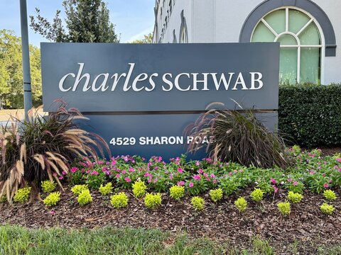 Charles Schwab Southpark location in Charlotte, NC
