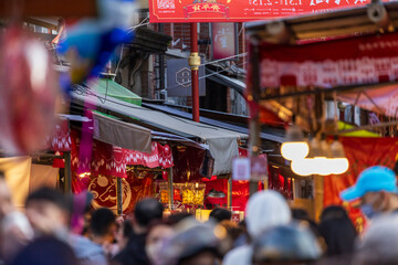 Obraz premium Crowds at Dihua Street Lunar New Year Market