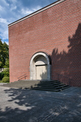 Aussegnungshalle Rückseite auf dem Hauptfriedhof in Mülheim Ruhr © Blende8