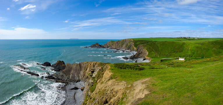 Great Britain, England, Devon, Hartland, Hartland Quay, Lundy Island, Blackpool Mill Cottage, rocky coast