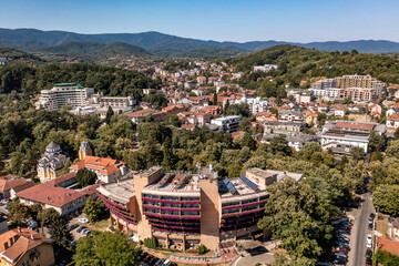 Fototapeta premium Aerial Panorama of Vrnjacka Banja with Hotel Merkur, Serbia
