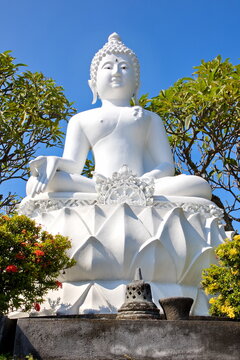 Sitzender Buddha