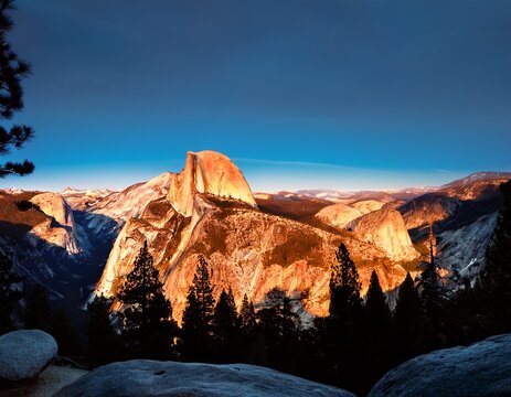 yosemite half dome silhouette