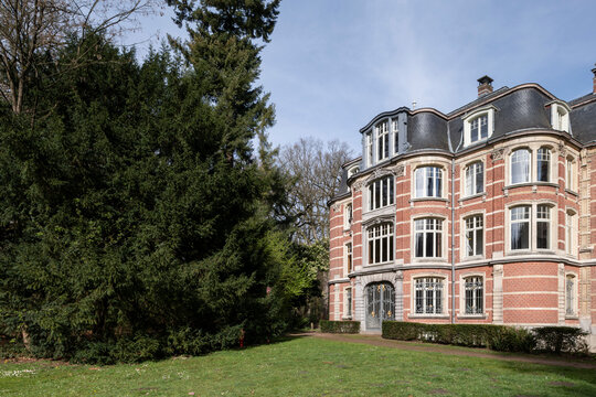 mansion in park