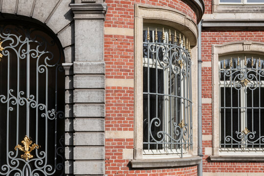 windows of mansion