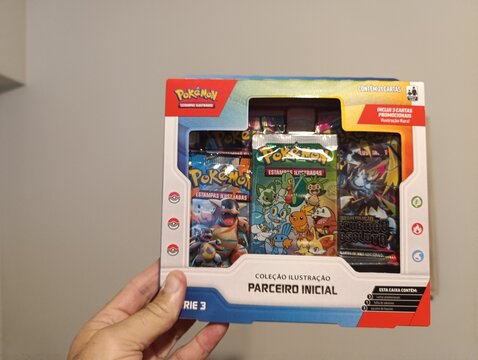 Cartas de Pok&eacute;mon - Cole&ccedil;&atilde;o Ilustra&ccedil;&atilde;o Parceiro Inicial.
