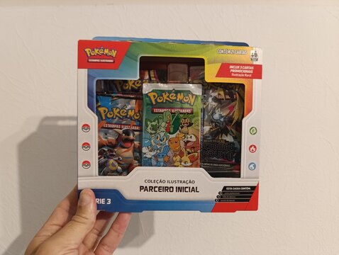 Cartas de Pok&eacute;mon - Cole&ccedil;&atilde;o Ilustra&ccedil;&atilde;o Parceiro Inicial.