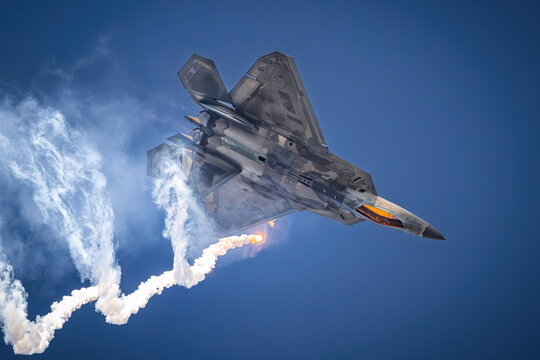 F22 Raptor Flares