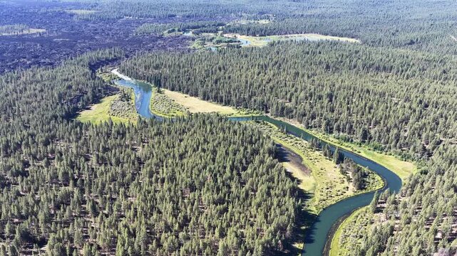 The scenic Deschutes River is a scenic 252-mile tributary of the Columbia River in Central Oregon. It flows through Bend and offers whitewater kayaking, rafting, paddle boarding, and great fishing.
