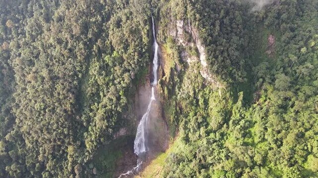 cascada La Humareda la belleza santander