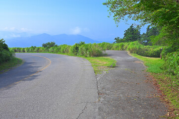 Fototapeta premium 伊豆半島の伊豆山稜線歩道 西伊豆スカイライン横の伽藍山山頂 
