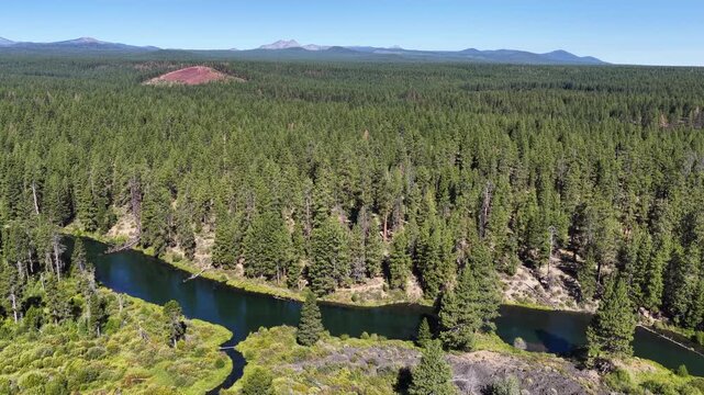 The scenic Deschutes River is a scenic 252-mile tributary of the Columbia River in Central Oregon. It flows through Bend and offers whitewater kayaking, rafting, paddle boarding, and great fishing.