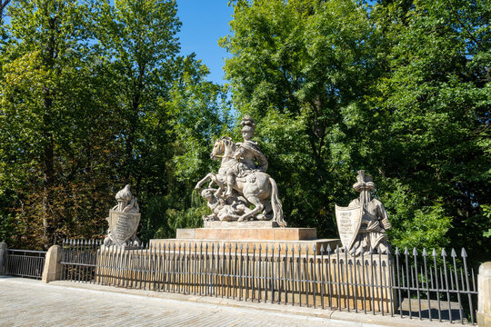  Photo of the John III Sobieski Monument in Warsaw.