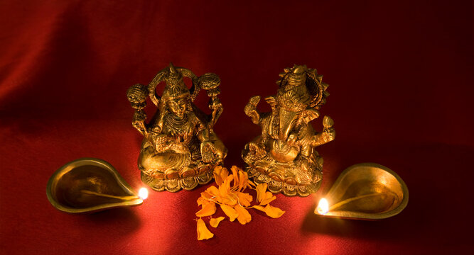 Ganesh and Lakshmi idol 