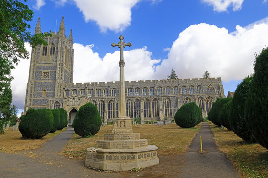Monument outside the Church of the Holy Trinity, in Melford.