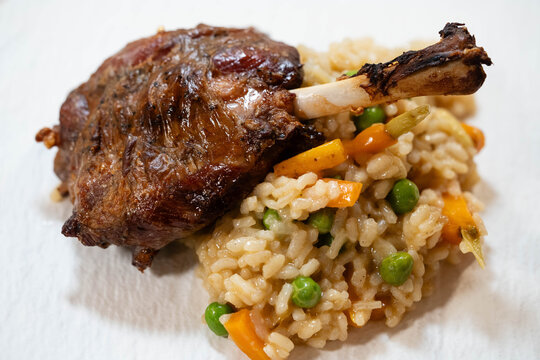Pig Wings mit Gem&uuml;se Risotto