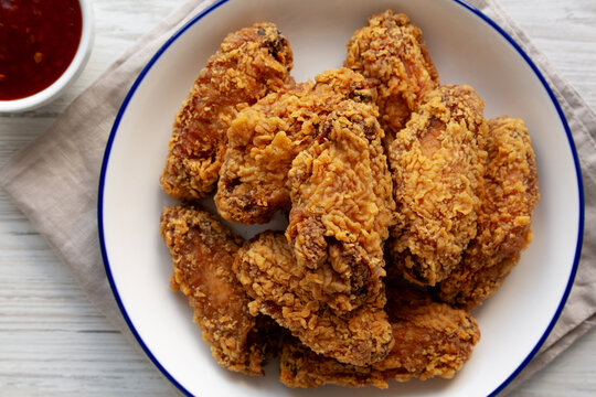 Spicy Deep Fried Chicken Wings with Sweet and Sour Sauce