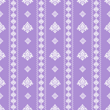 Damask Floral Pattern in Soft Lavender with Ornate Baroque Motifs for Vintage Wallpaper and Textile Design.
