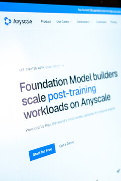 Anyscale platform supporting ai model builders and training workloads