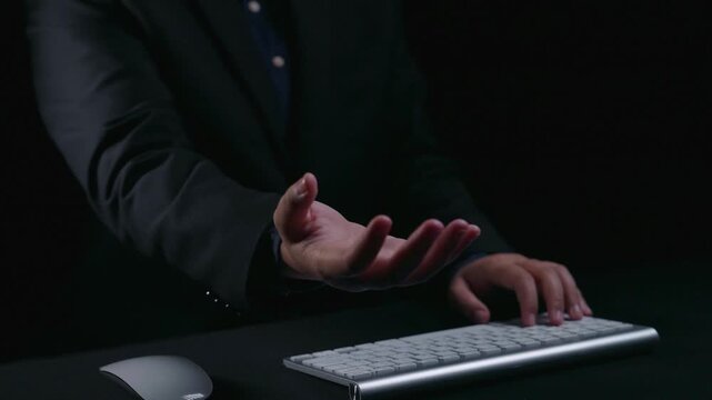 ERP platform visual showing centralized system for enterprise resource planning, improving integration, data flow, business efficiency, finance, inventory, and human resources. Elide